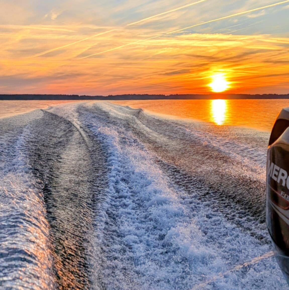 Trajet en bateau sur le lac de Sanguinet.