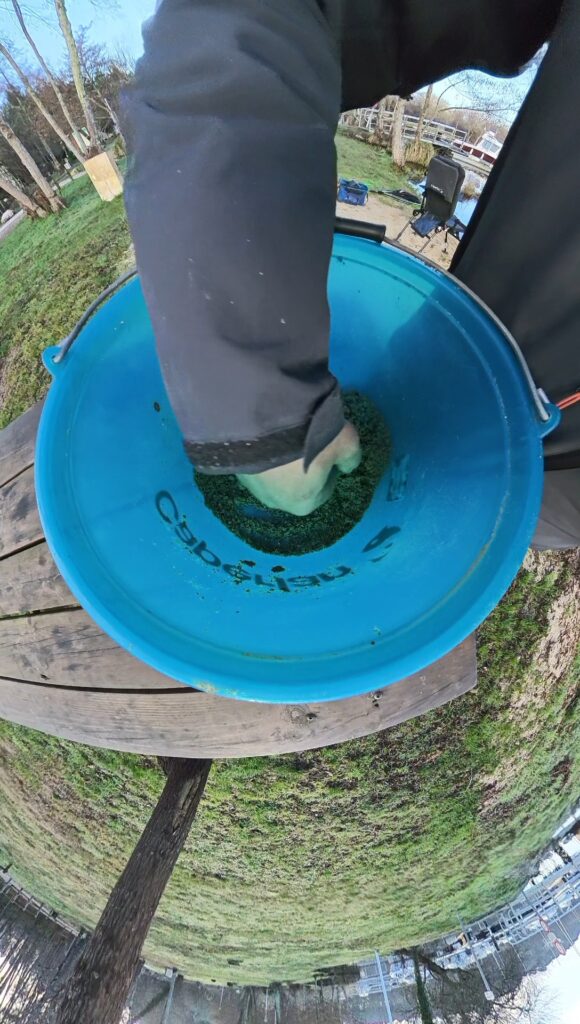 amorce pour guidage feeder à sanguinet